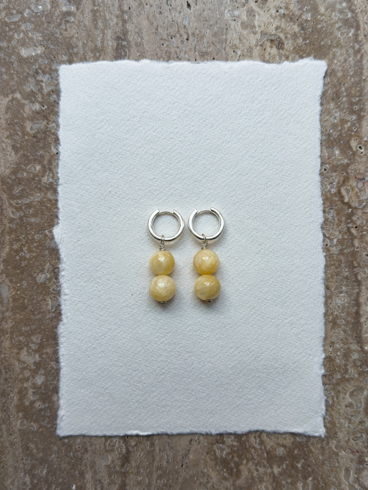 Sonni yellow jade hoop earrings in sterling silver – SAKRI