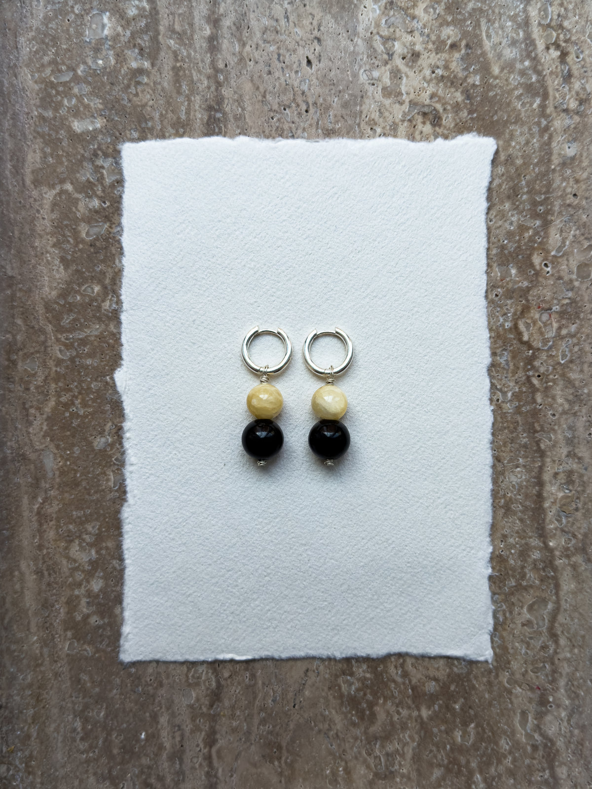 Bee black onyx and yellow jade hoop earrings – SAKRI