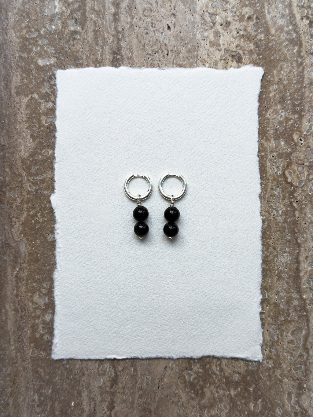 Mini black onyx hoop earrings in sterling silver – SAKRI