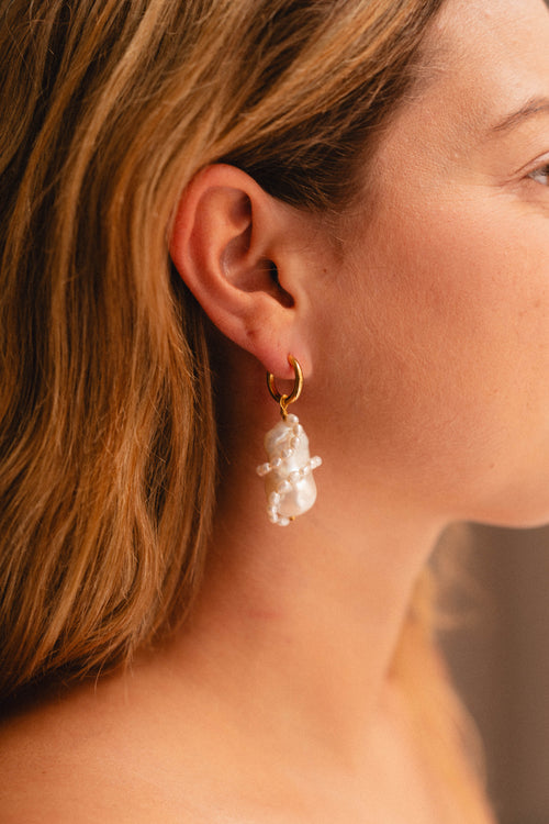 Bianca Knots – Baroque Freshwater Pearl