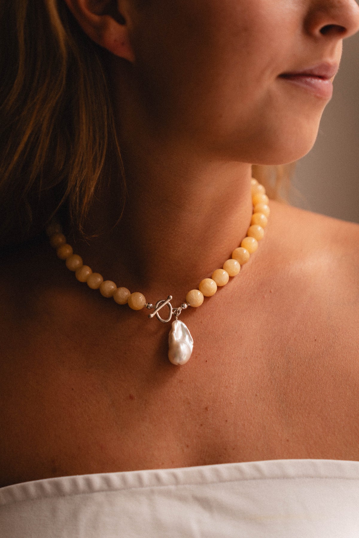 Sonni Necklace – Yellow Jade & Freshwater Pearl